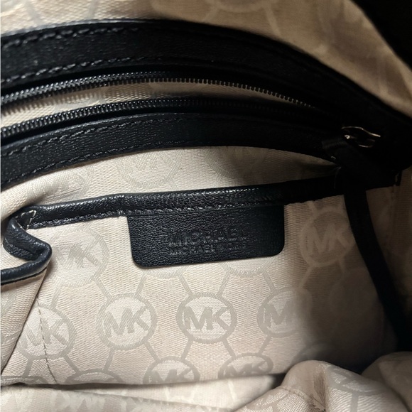 Michael Kors Black Leather Shoulder Bag - Picture 7 of 12